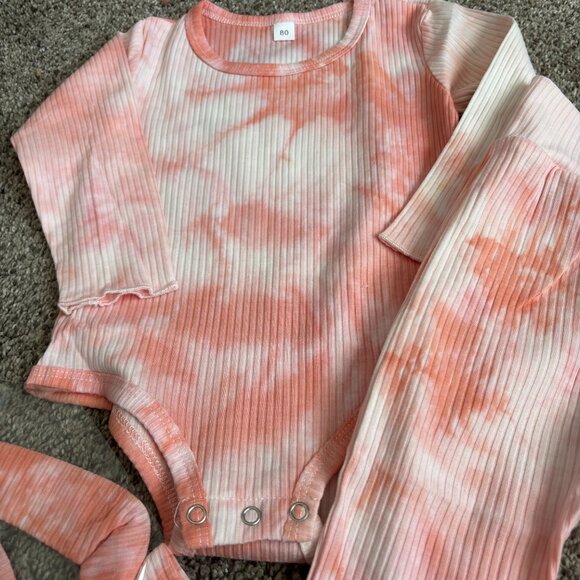 Infant Peach Tie Dye One Piece Bodysuit & Leggings Jogger Pant Set Sz. 12-18mos. - Picture 3 of 4